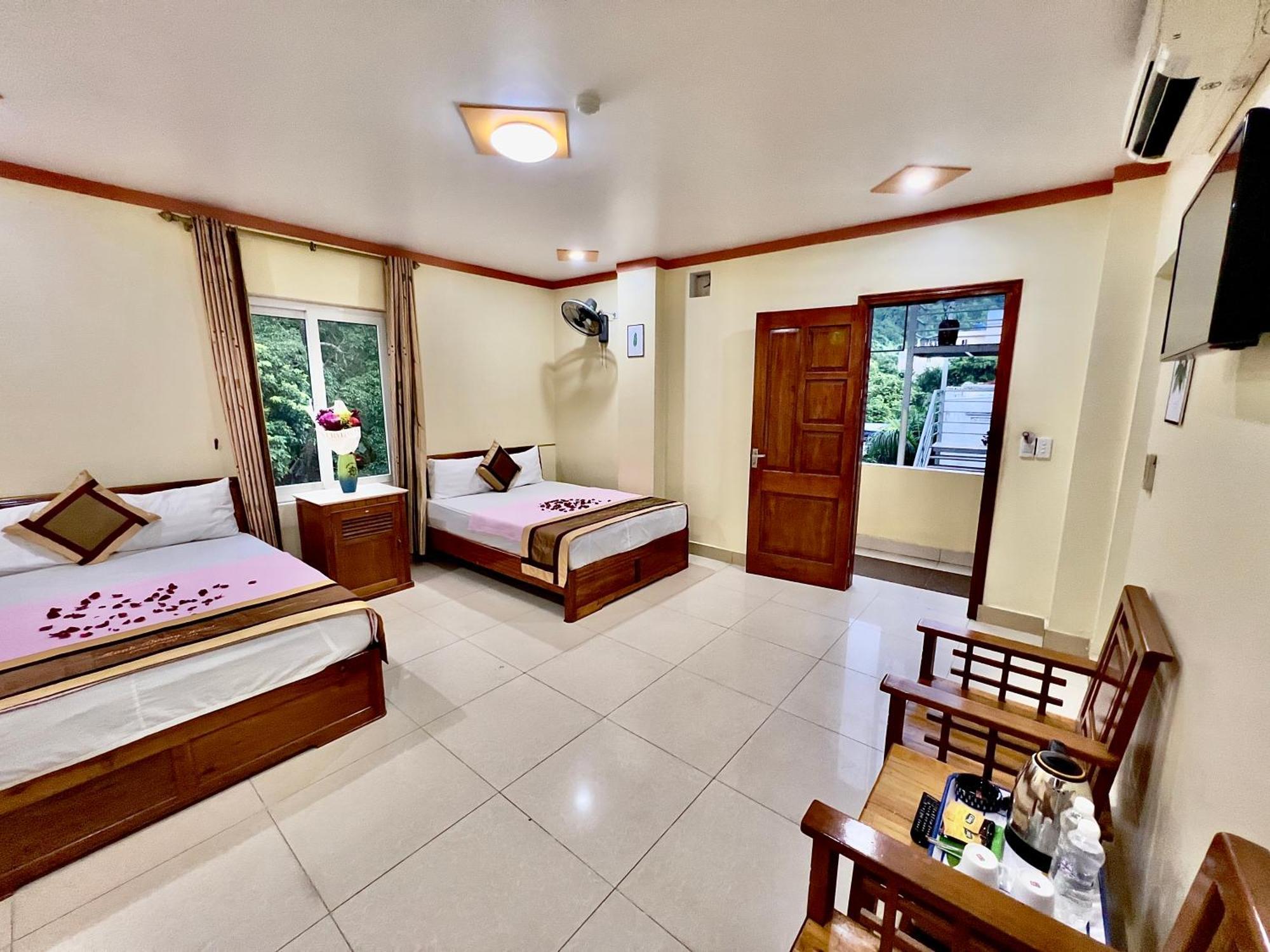 Manh Vuong Hotel Catba Dong Khe Sau 外观 照片