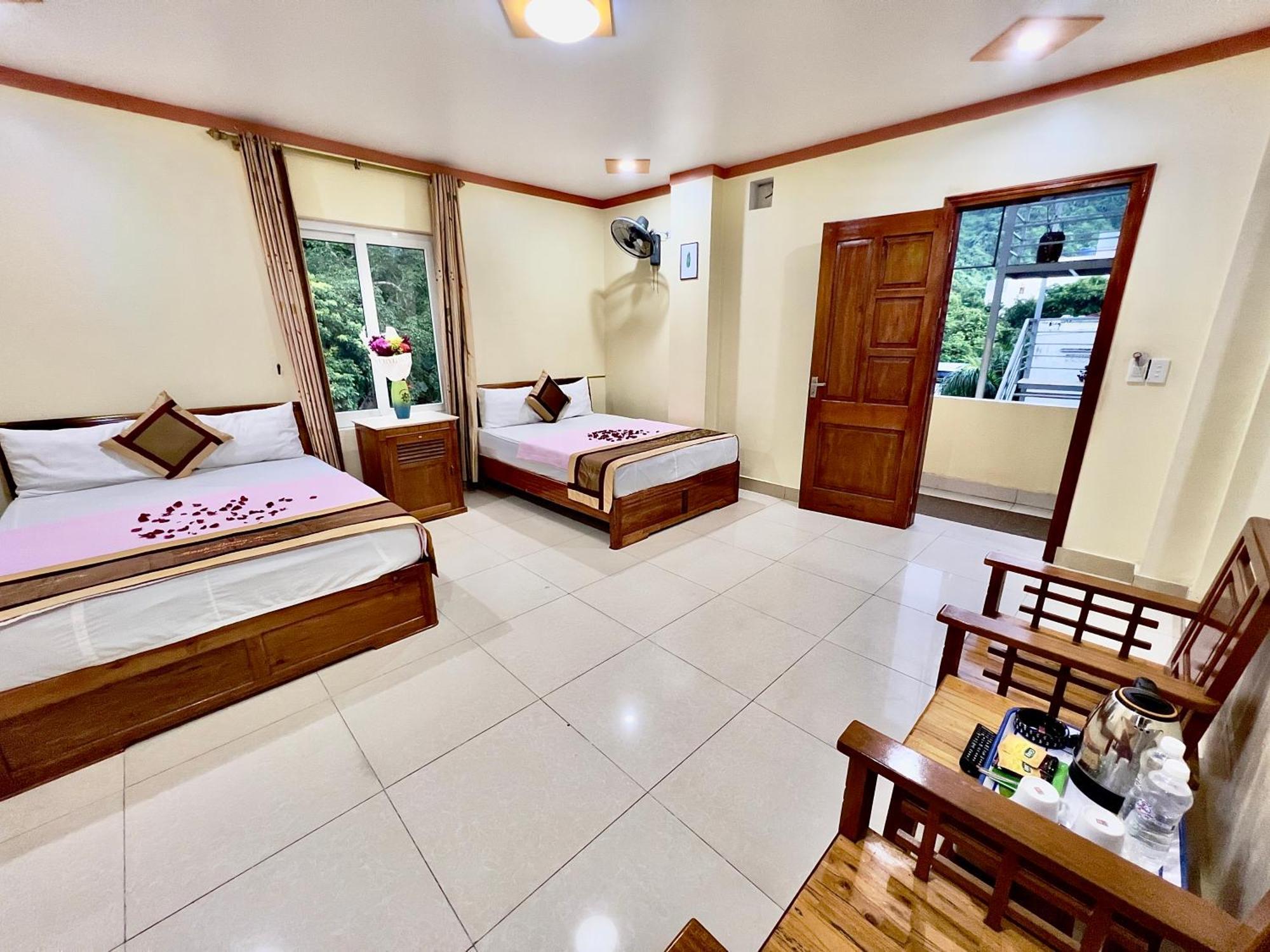 Manh Vuong Hotel Catba Dong Khe Sau 外观 照片