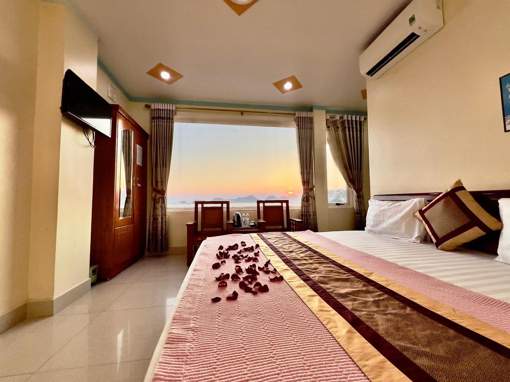 Manh Vuong Hotel Catba Dong Khe Sau 外观 照片