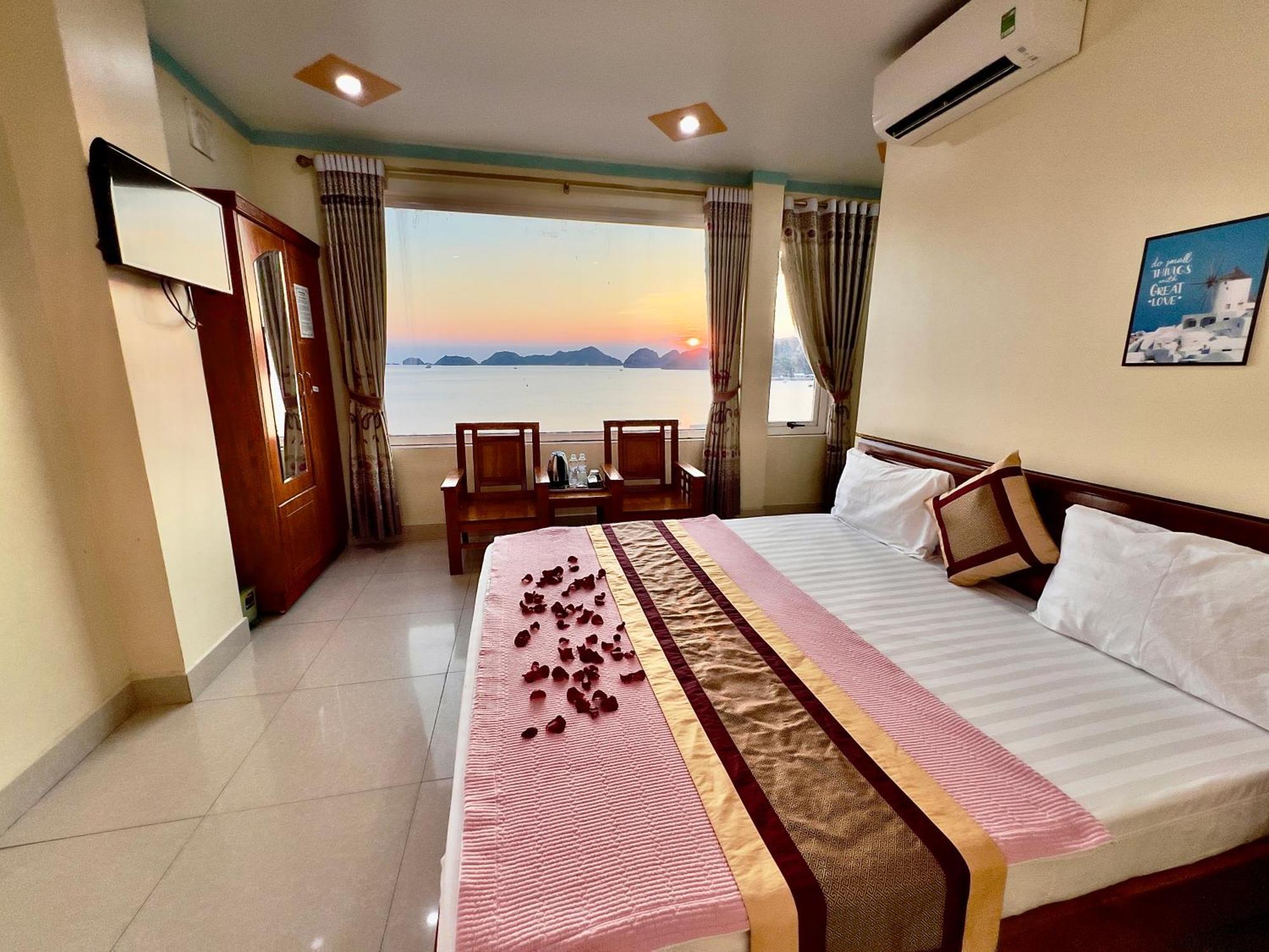 Manh Vuong Hotel Catba Dong Khe Sau 外观 照片