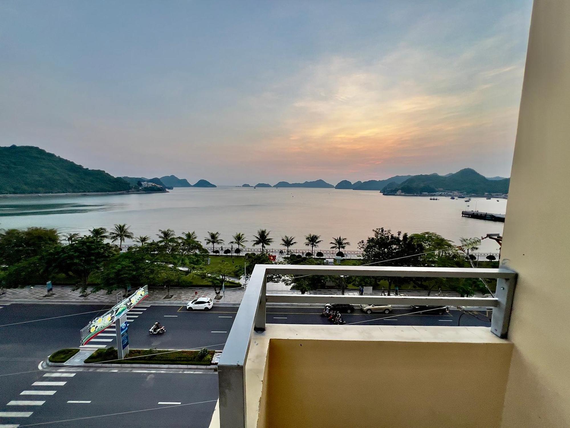 Manh Vuong Hotel Catba Dong Khe Sau 外观 照片