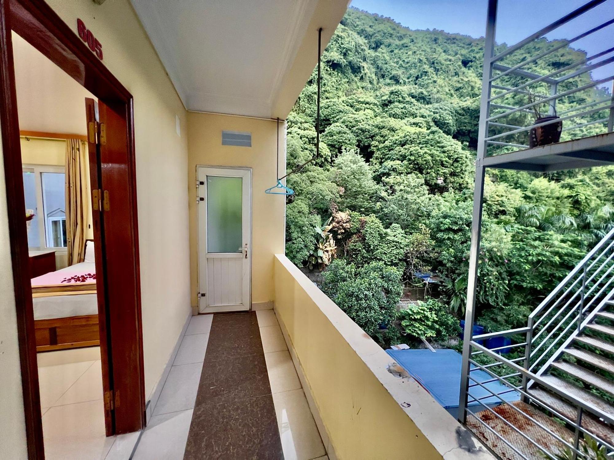 Manh Vuong Hotel Catba Dong Khe Sau 外观 照片